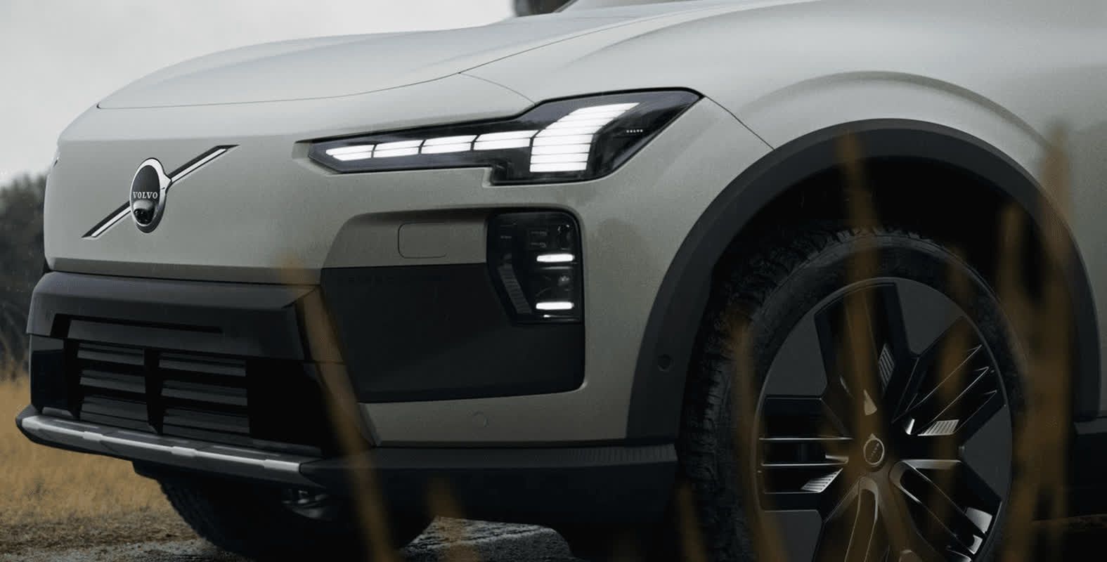 「ボルボがEVでもCCを捨てない」EX60クロスカントリーが示した戦略転換