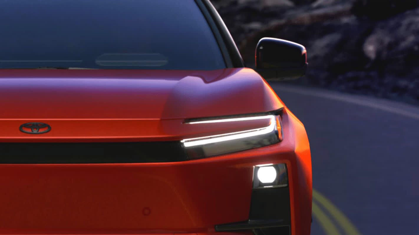 「トヨタが示した答えは普及帯EV」C-HRで電動SUVの再定義