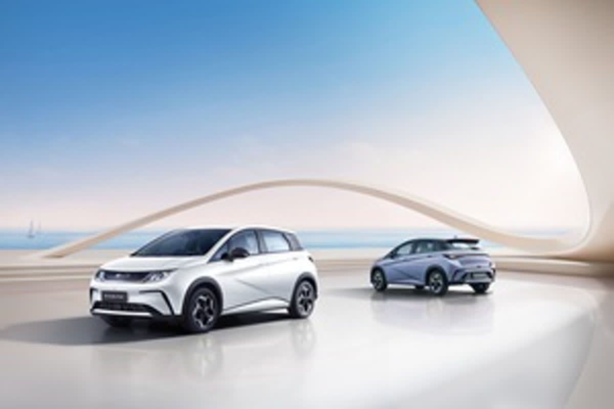 「299万円で476km走る」BYDドルフィン改良型、日本市場で問いかける”中国EV本気度”