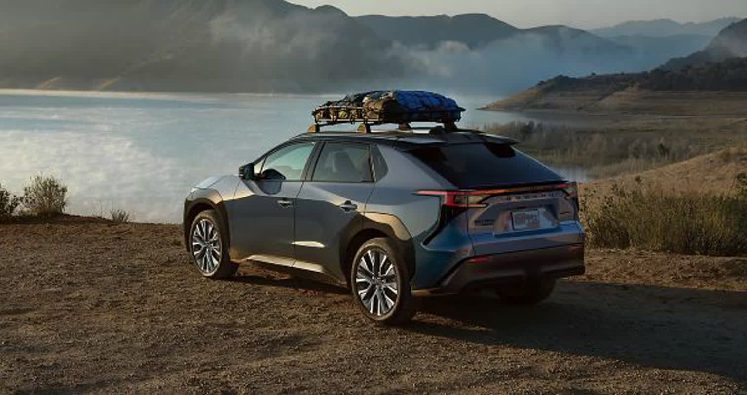 スバルが電動SUVを連続発表…アンチャーテッド＆トレイルシーカーに続く4台目の秘密