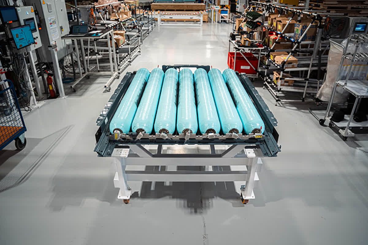 「水素タンクを床に敷く」BMWが2028年に仕掛ける量産革命、トヨタと組んだ逆転の設計図