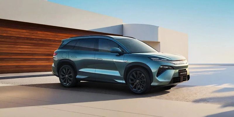 「世界トップが日本から中国へ」自動車販売25年ぶりの逆転、HV戦略が招いた代償とは