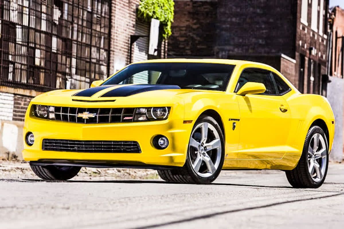 「カマロが帰ってくる」生産終了からわずか3年、GMが承認した2027年末の復活計画